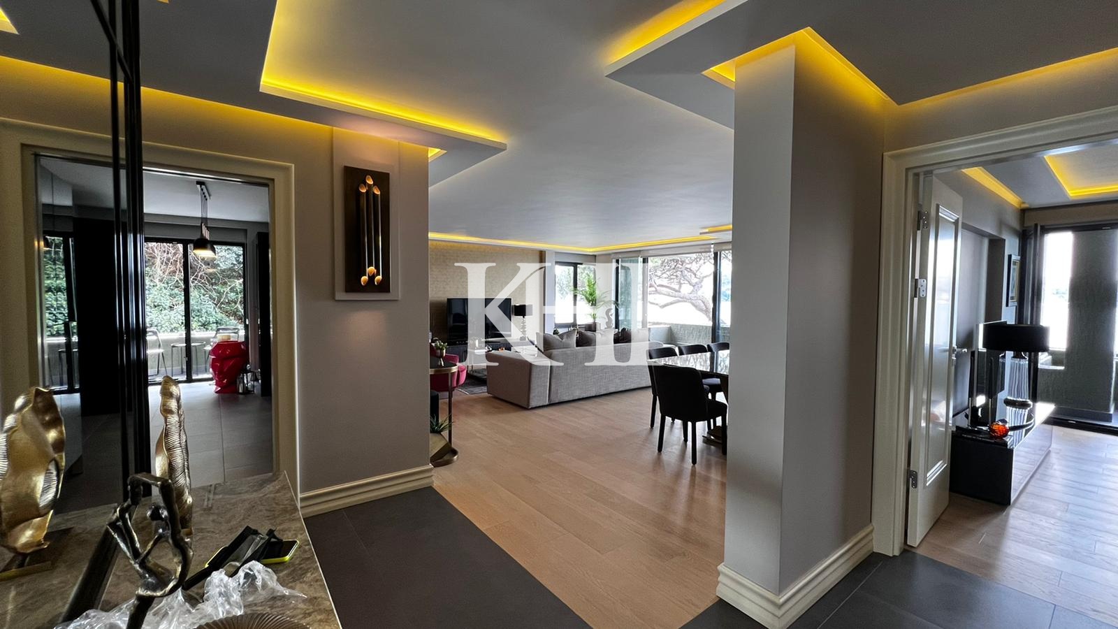 Luxury Apartment in Istanbul Slide Image 28