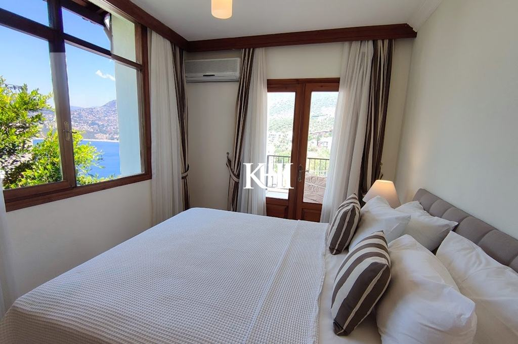 Beautiful Villa in Kalkan Slide Image 8