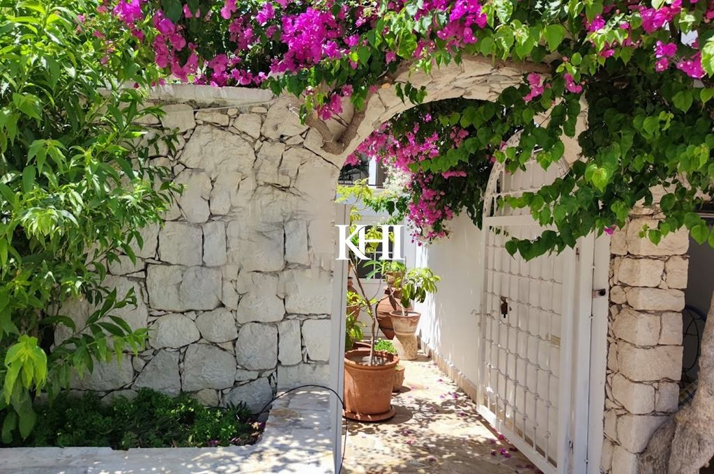 Beautiful Villa in Kalkan Slide Image 3