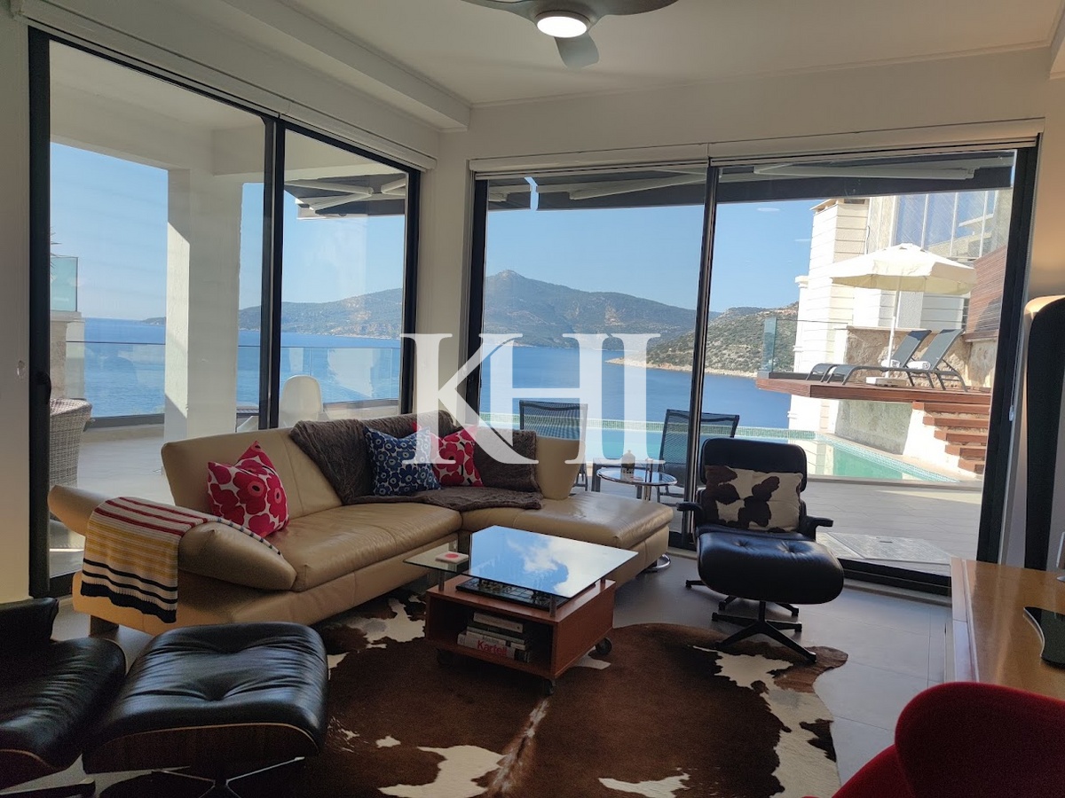 Modern Luxury Villa in Kalkan Slide Image 13