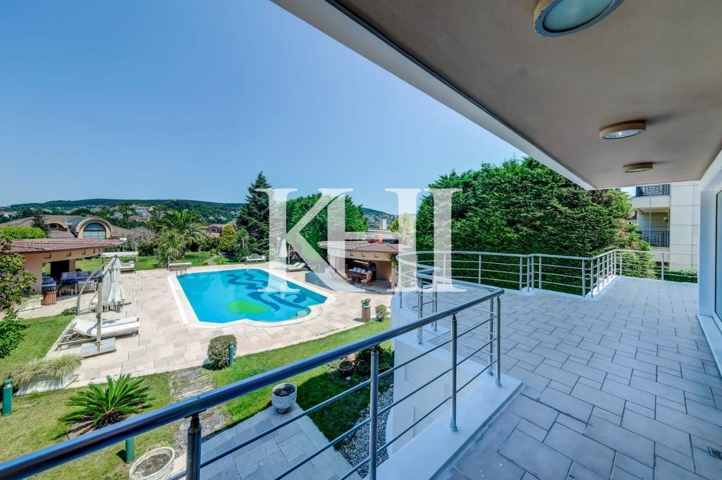 Spacious Luxury Villa in Beykoz Slide Image 53