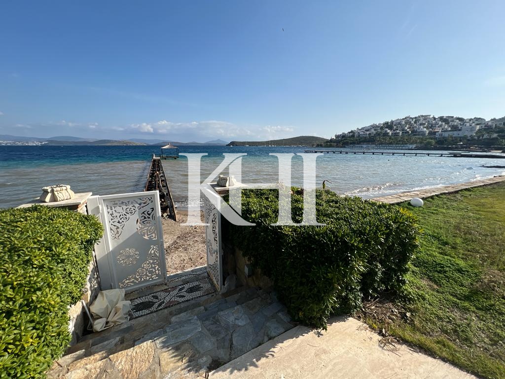 Private Sea Front Property Slide Image 45