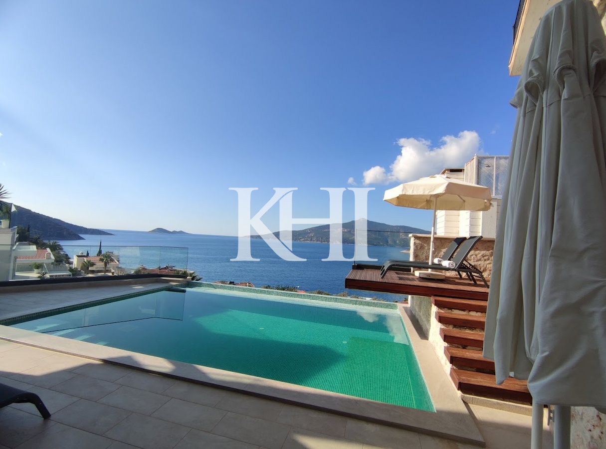 Modern Luxury Villa in Kalkan Slide Image 17
