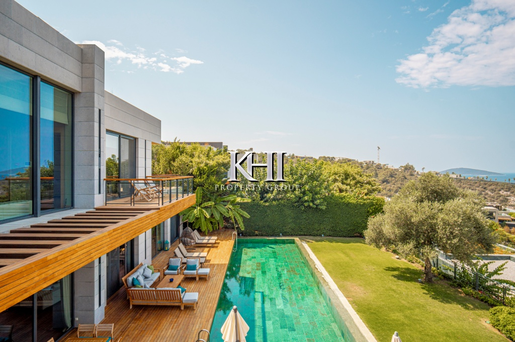 Luxurious Modern Sea-View Villa Slide Image 10