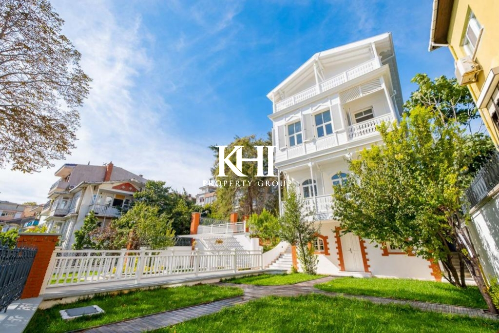 Luxury 4-Storey House in Istanbul Slide Image 9