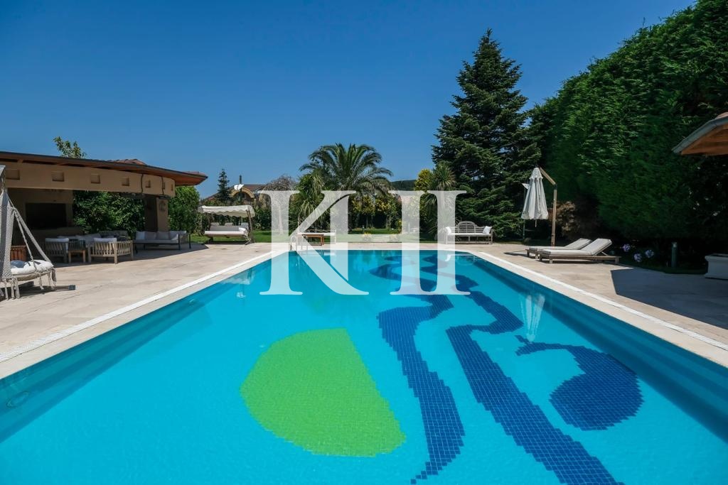 Spacious Luxury Villa in Beykoz Slide Image 45