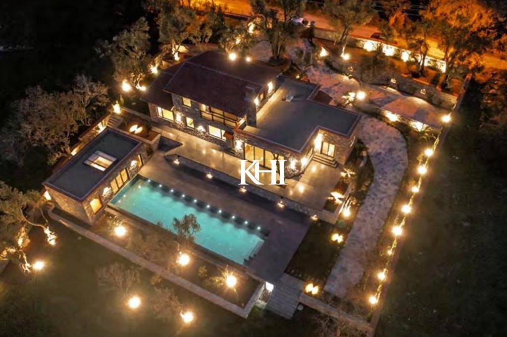 Luxury Mansion in Bodrum Slide Image 5