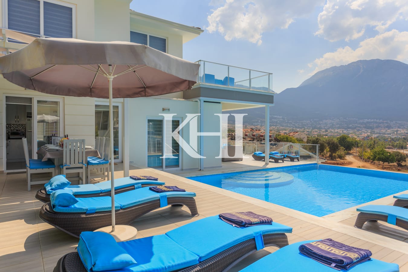 Luxury Modern Villa For Sale In Ovacik Slide Image 12