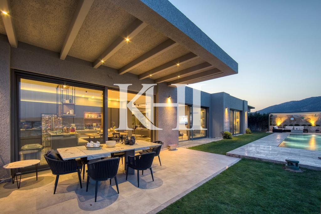 Luxury Villa in Bitez Slide Image 14