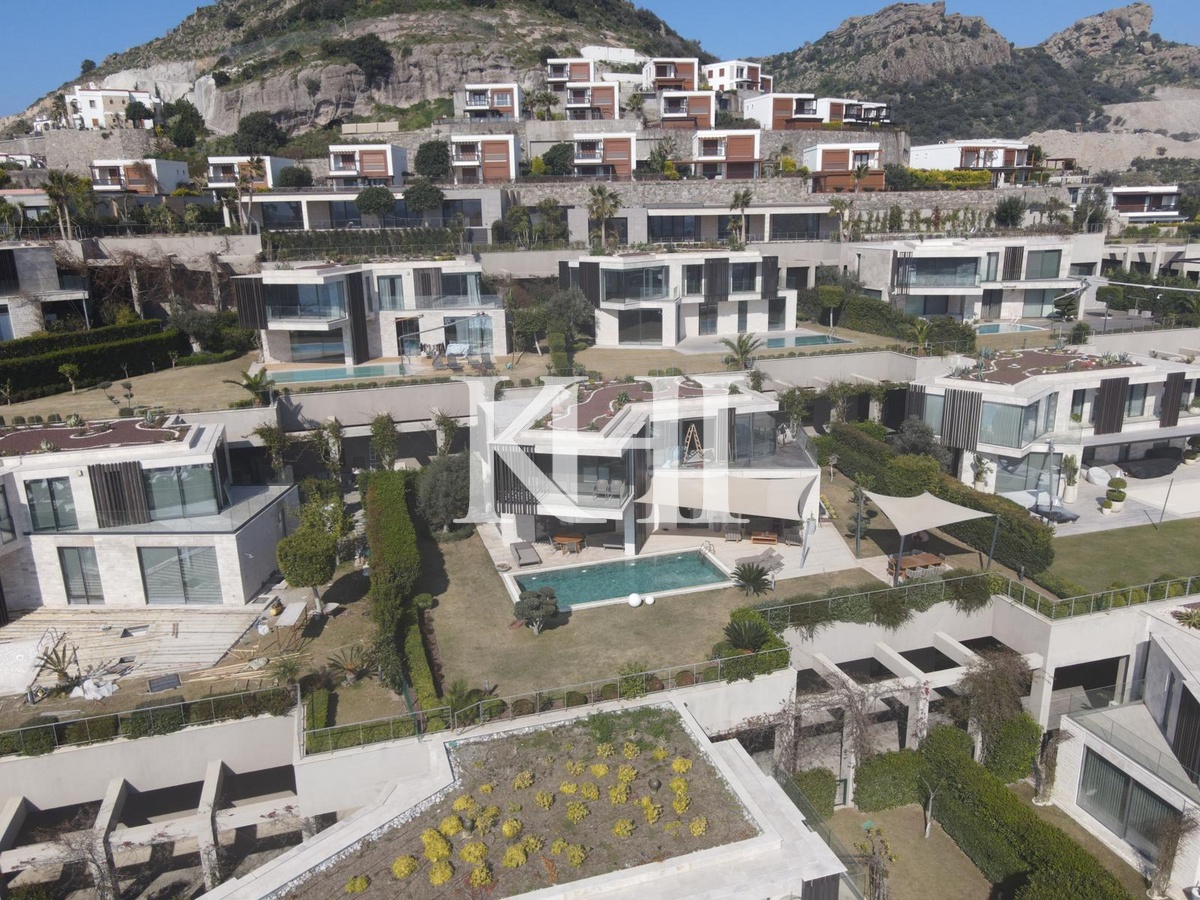 Ultra-Luxury Property in Yalikavak Slide Image 9