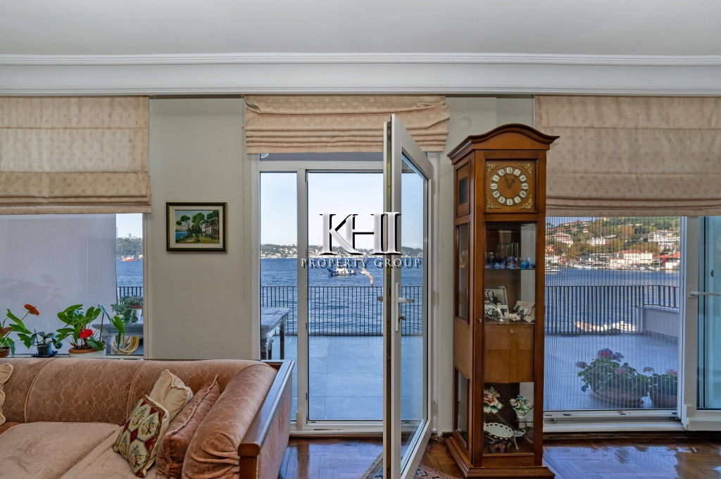 Luxury Mansion on the Bosphorus-Strait Slide Image 14