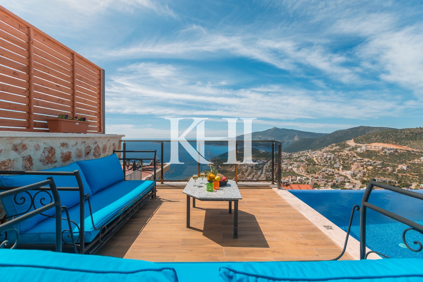 Luxury Panoramic Sea-View Villa Slide Image 8