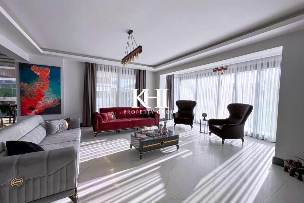Stylish Luxury Villa in Kargi Slide Image 7
