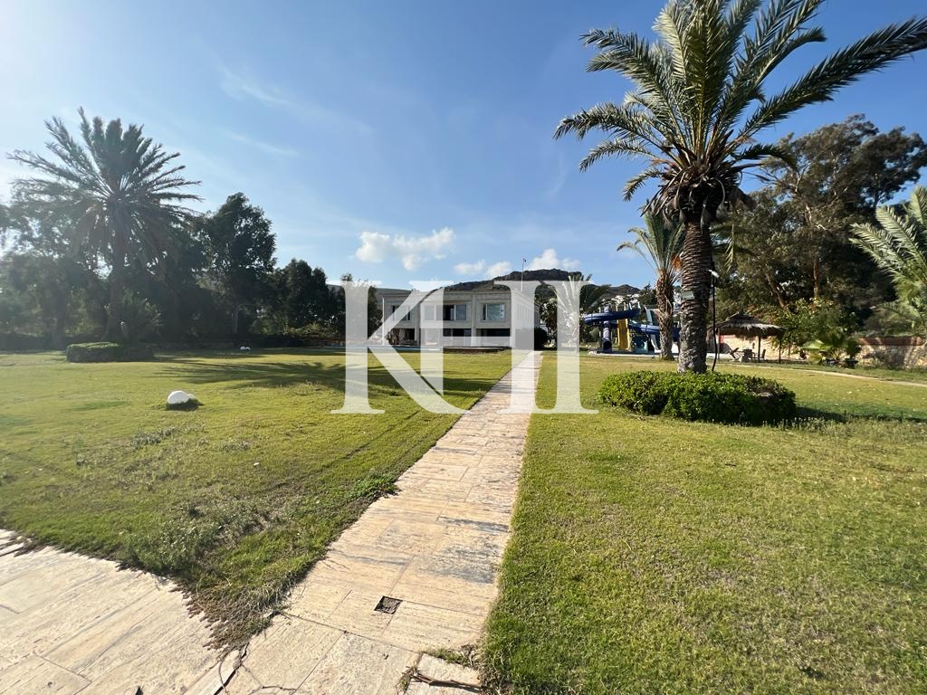 Private Sea Front Property Slide Image 42