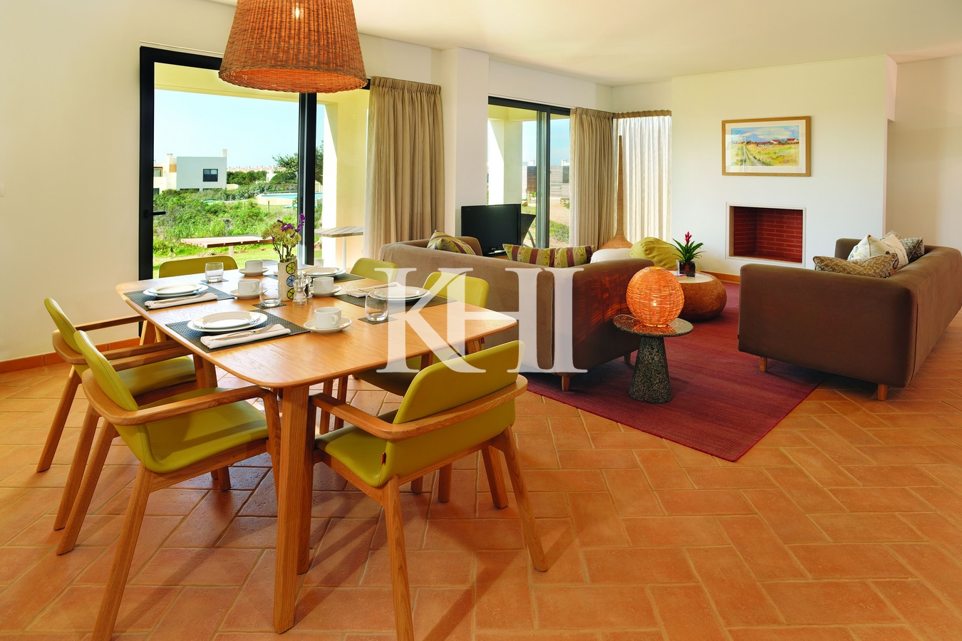 Large Villa For Sale in Algarve Slide Image 3