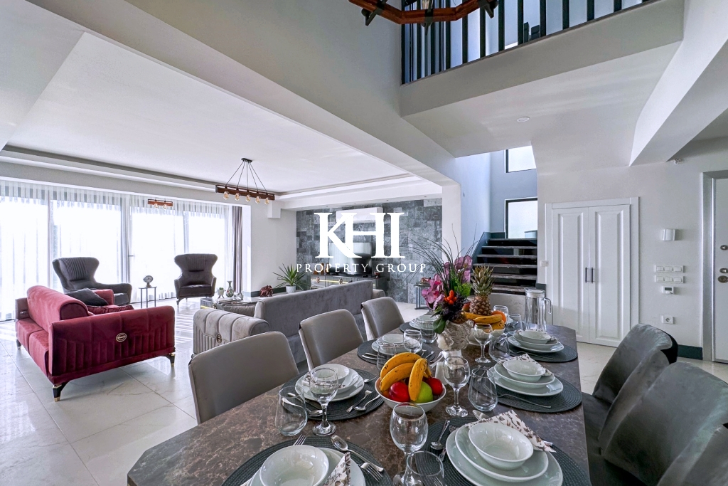 Stylish Luxury Villa in Kargi Slide Image 9