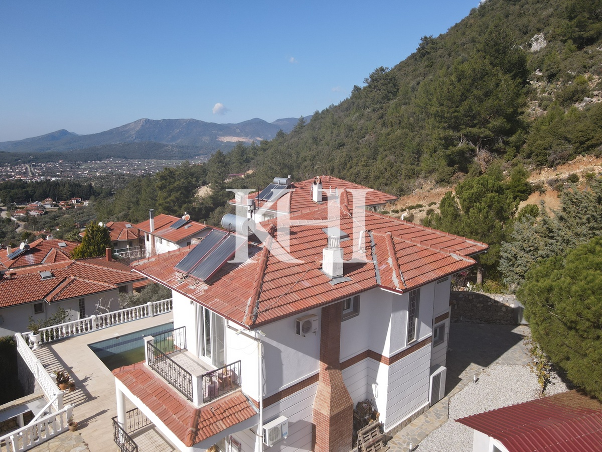 Panoramic Mountain View Villa Slide Image 62