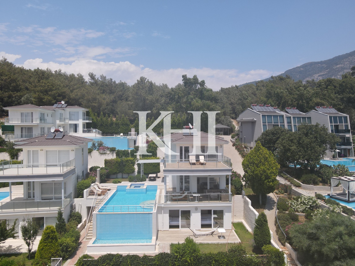 Stunning Luxury Villa in Ovacik Slide Image 8