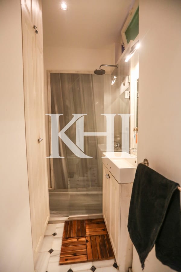 Traditional City Centre Apartment For Sale In Istanbul Slide Image 17