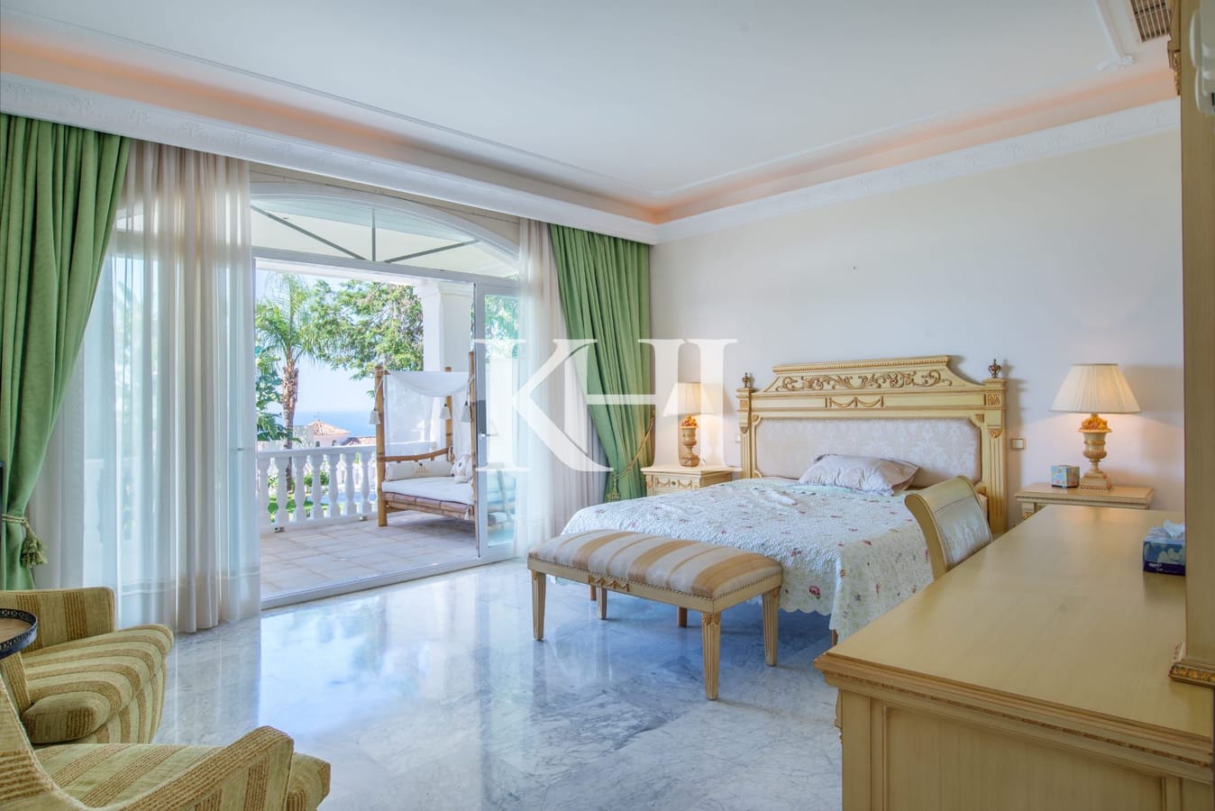 Luxury Marbella Villa For Sale Slide Image 18