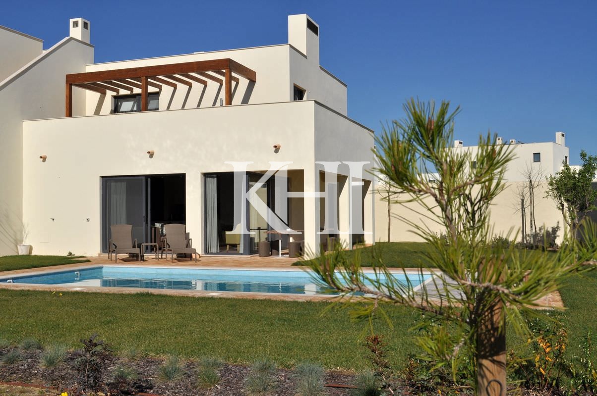 Villa For Sale in the Algarve Slide Image 15