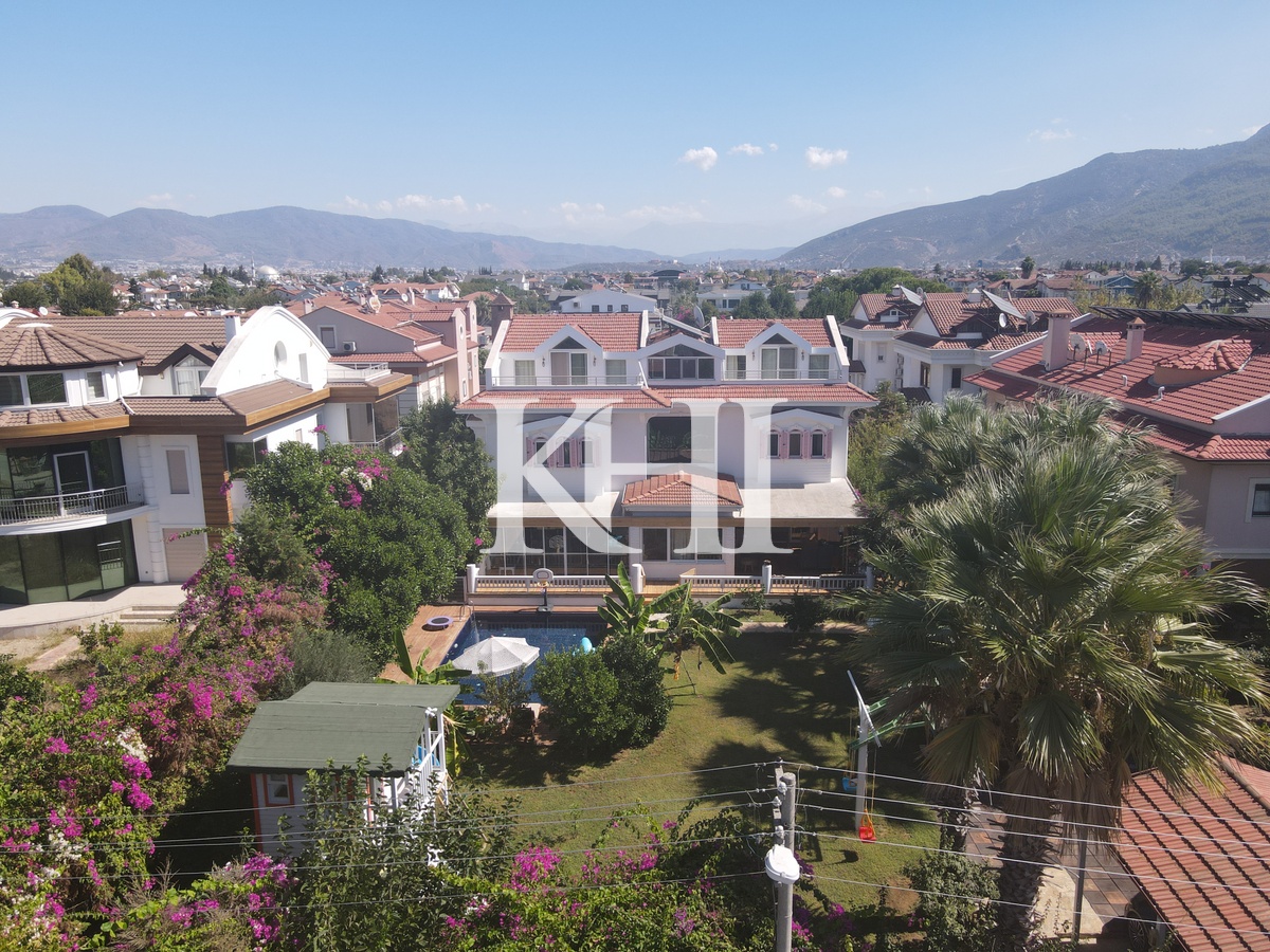 Spacious Villa For Sale in Calis Slide Image 3
