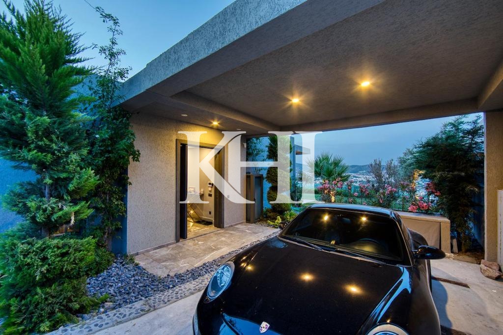 Luxury Villa in Bitez Slide Image 1