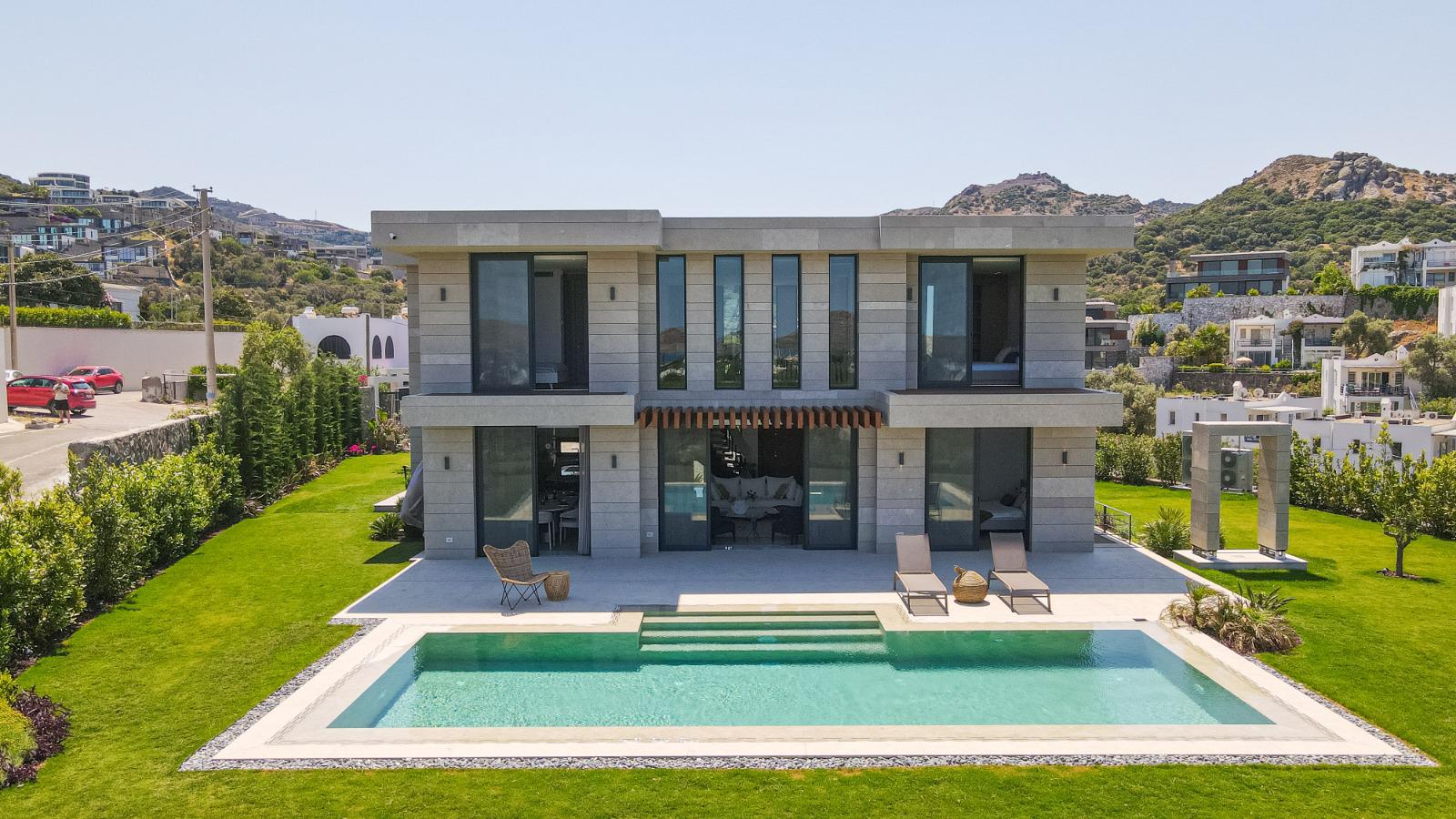 Luxury Villa in Yalikavak Slide Image 1